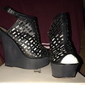Black wedge heel Just Fab “Marine” size 10